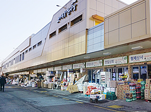 하대원 공설시장 상가 모습